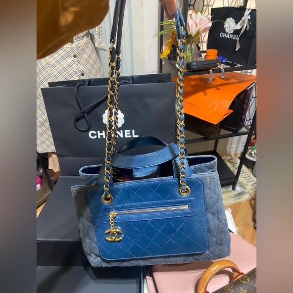 Chanel  tote denim satchels chain 2way strap is not removable - Picture 11 of 14